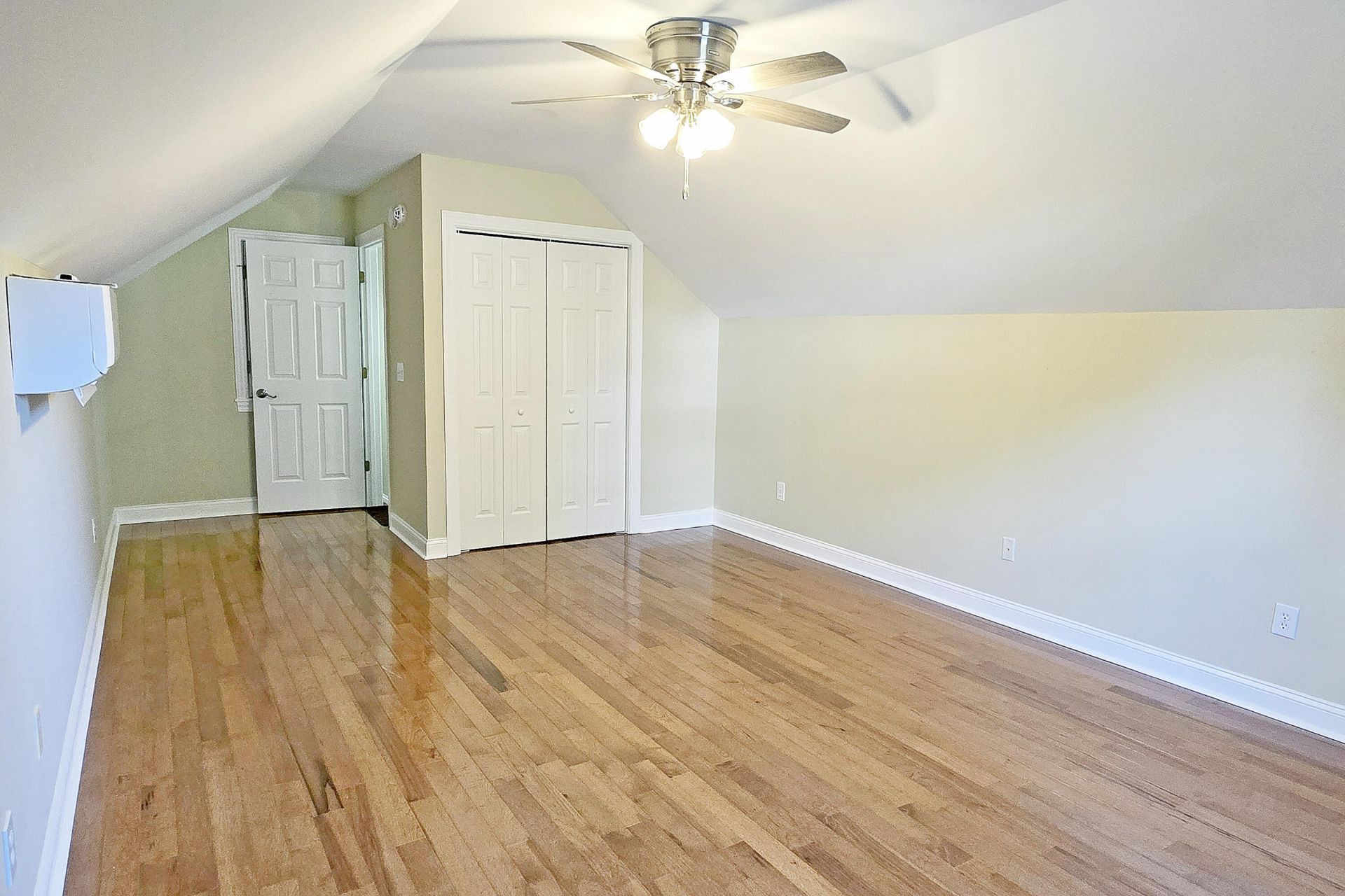 5444 Clairmont Lane Photo 35
