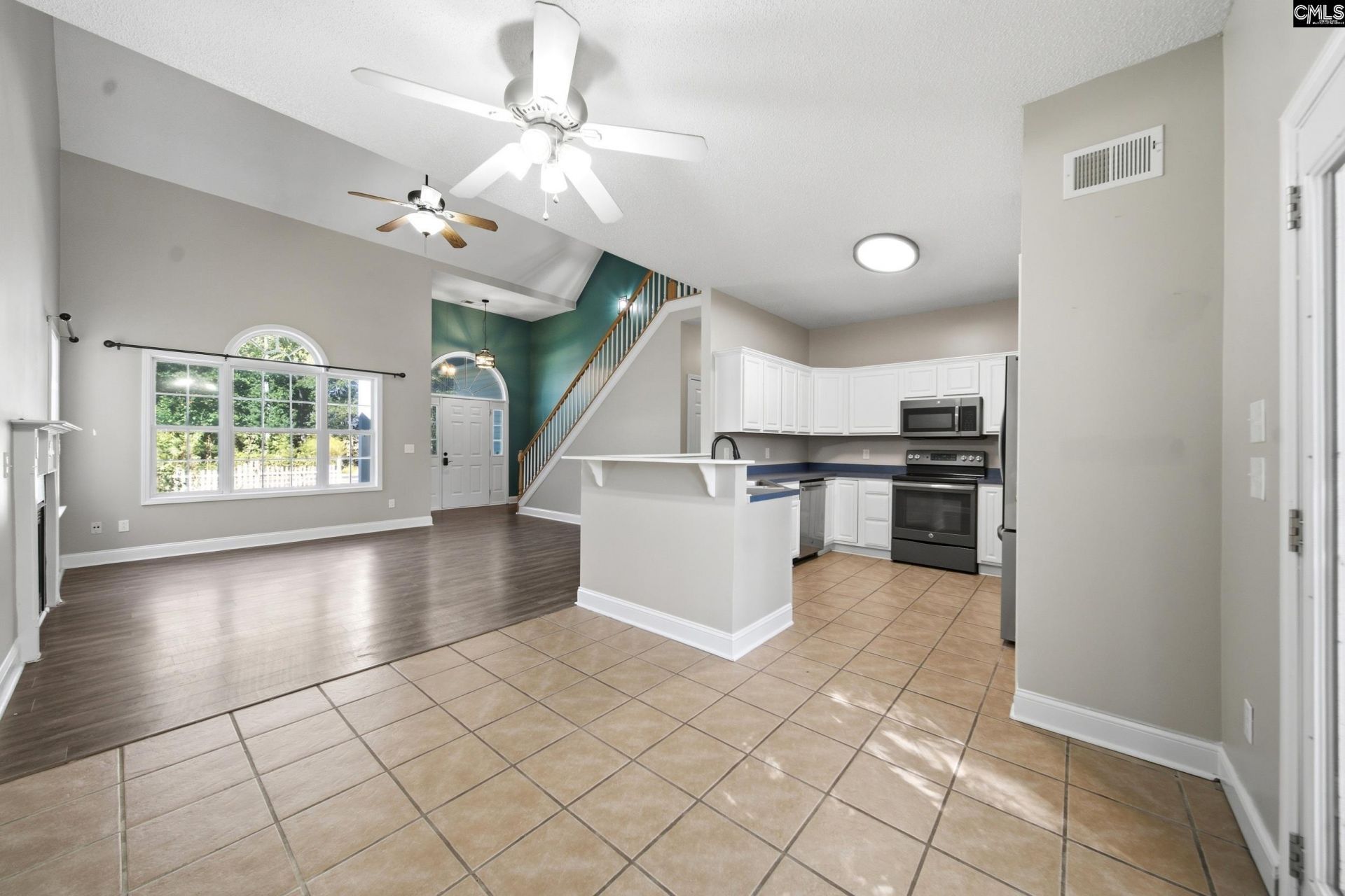 9182 Windsor Lake Boulevard  Photo 5