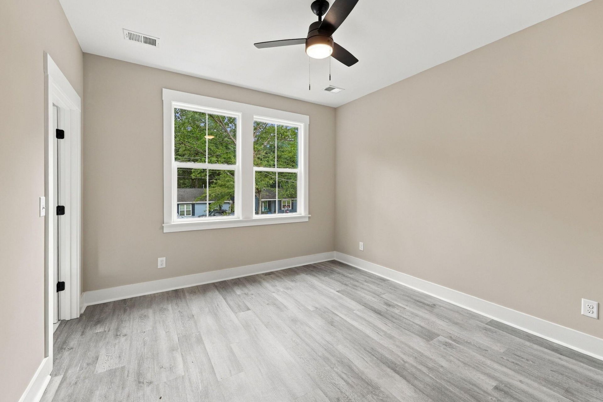 5722 Edison Avenue Photo 13