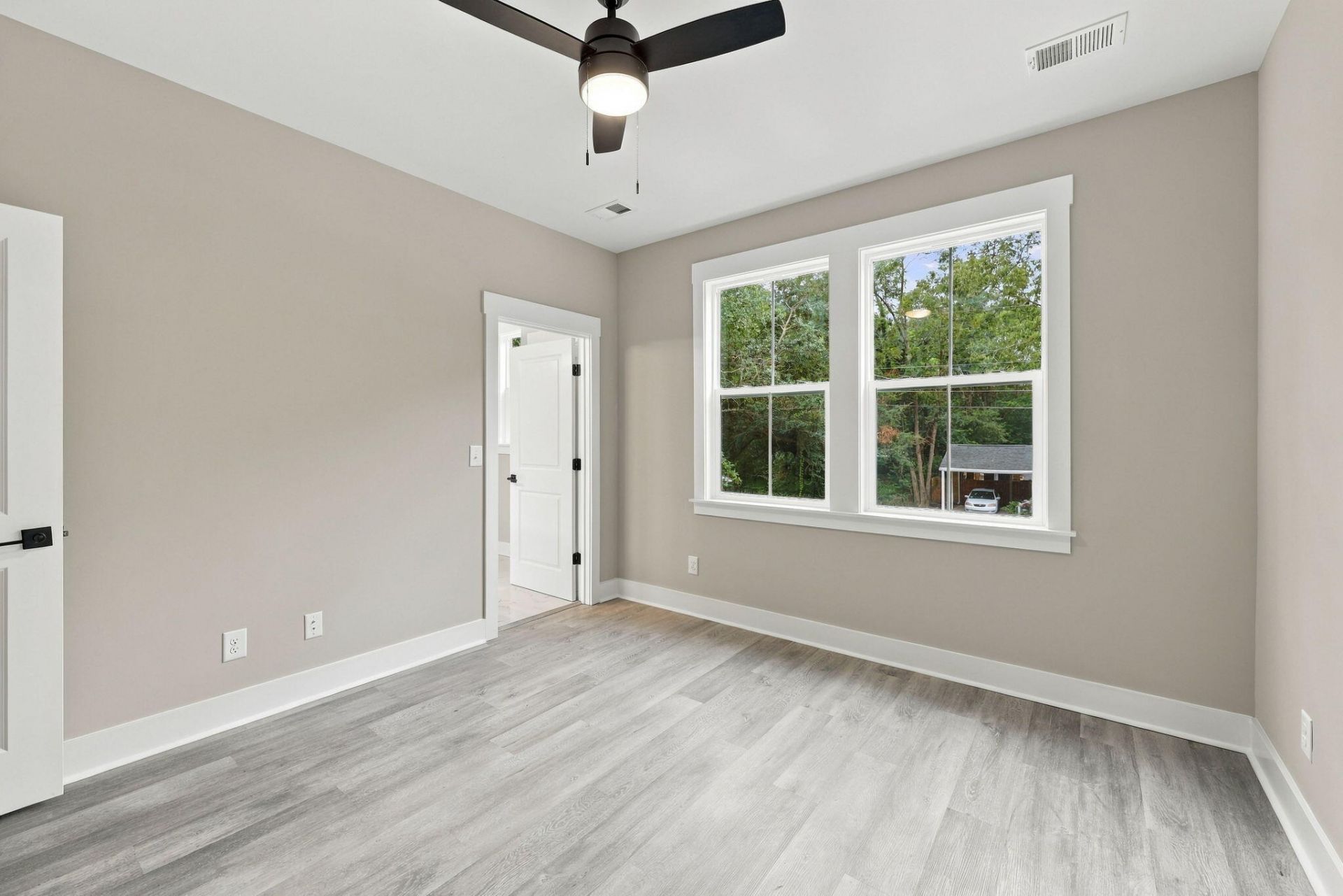 5722 Edison Avenue Photo 14