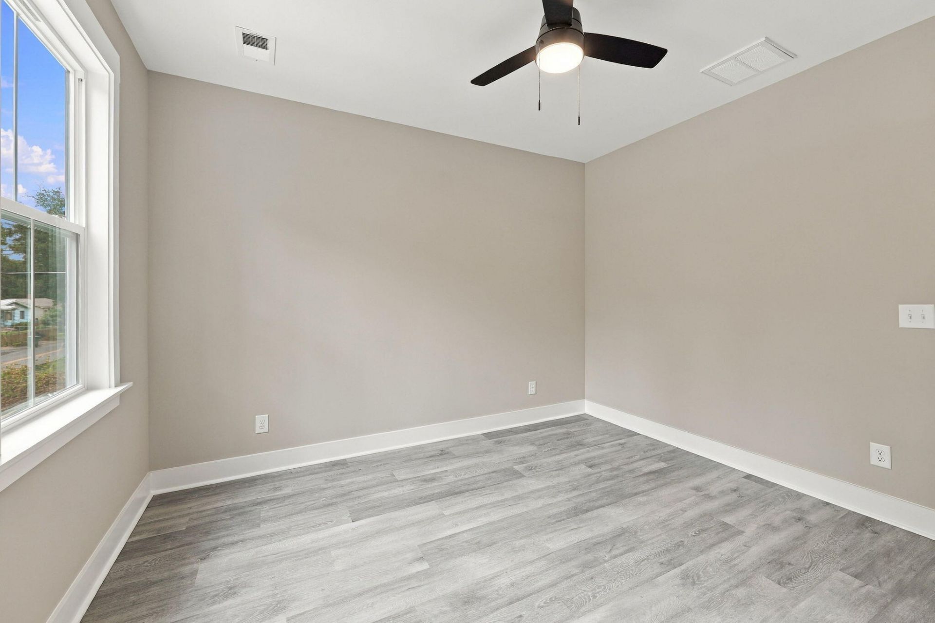 5722 Edison Avenue Photo 15