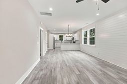 5722 Edison Avenue photo 4