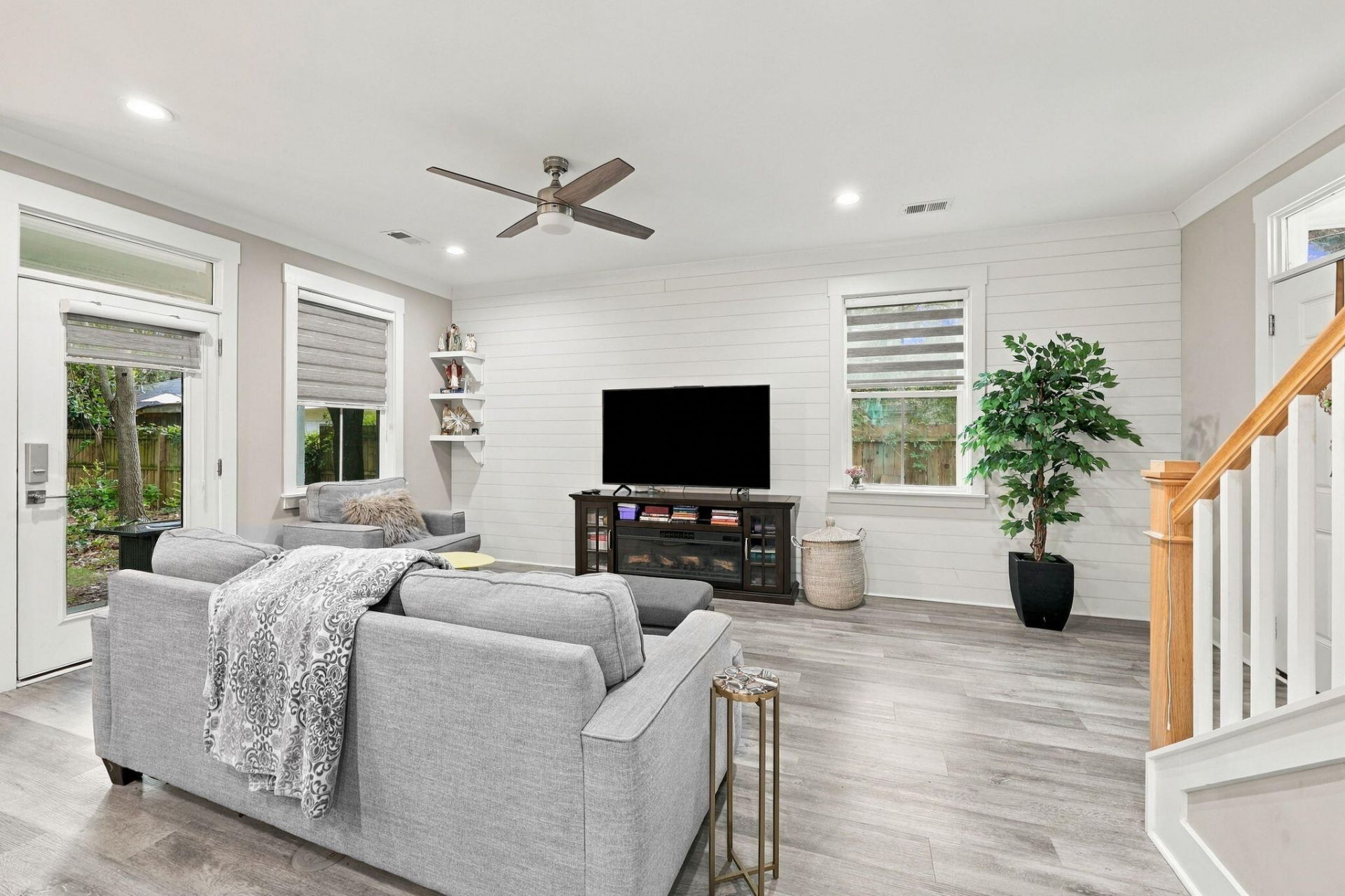5484 Califf Road Photo 5