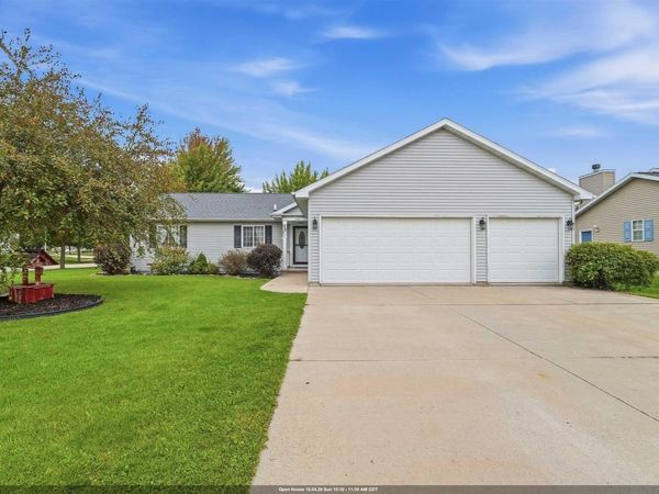 462 ROCKROSE DRIVE, Fond Du Lac, WI 54935