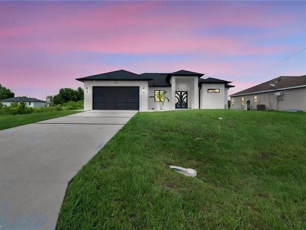 3724 7th ST SW, LEHIGH ACRES, FL 33976