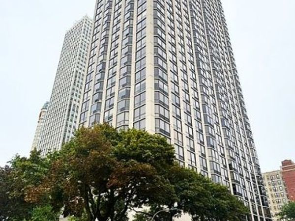 2650 N LAKEVIEW Avenue , Unit 3103, Chicago, IL 60614