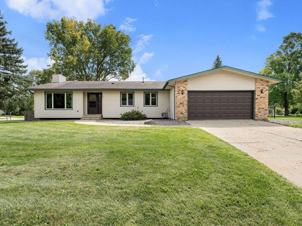1395 Oakwood Lane, Owatonna, MN 55060