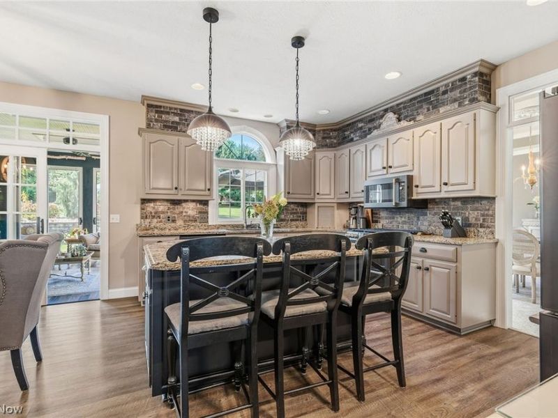 5411 Bridgecreek Avenue NW, Canton, OH 44718 Photo 11