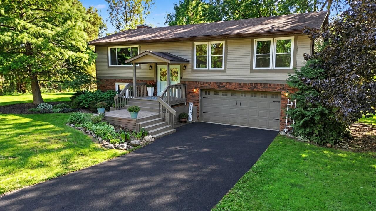 3557 Valentine Road, Whitmore Lake, MI 48189 Main Photo
