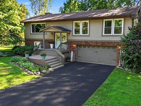 3557 Valentine Road, Whitmore Lake, MI 48189