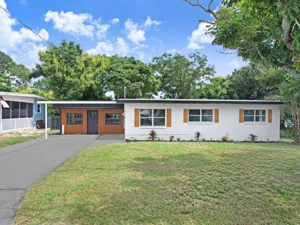 124 EDGEWATER DRIVE , WINTER HAVEN, FL 33881