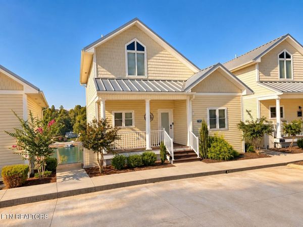 195 N Deer Village Lane, LaFollette, TN 37766