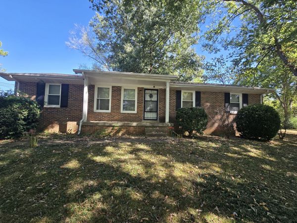 1948 Williamsport Pike , Columbia, TN 38401