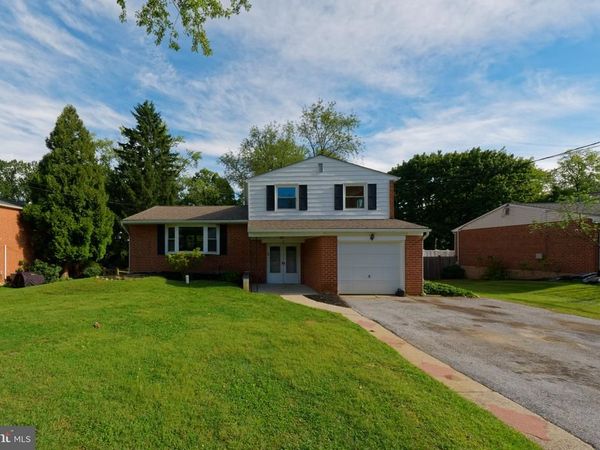 7 DOE LANE , MALVERN, PA 19355