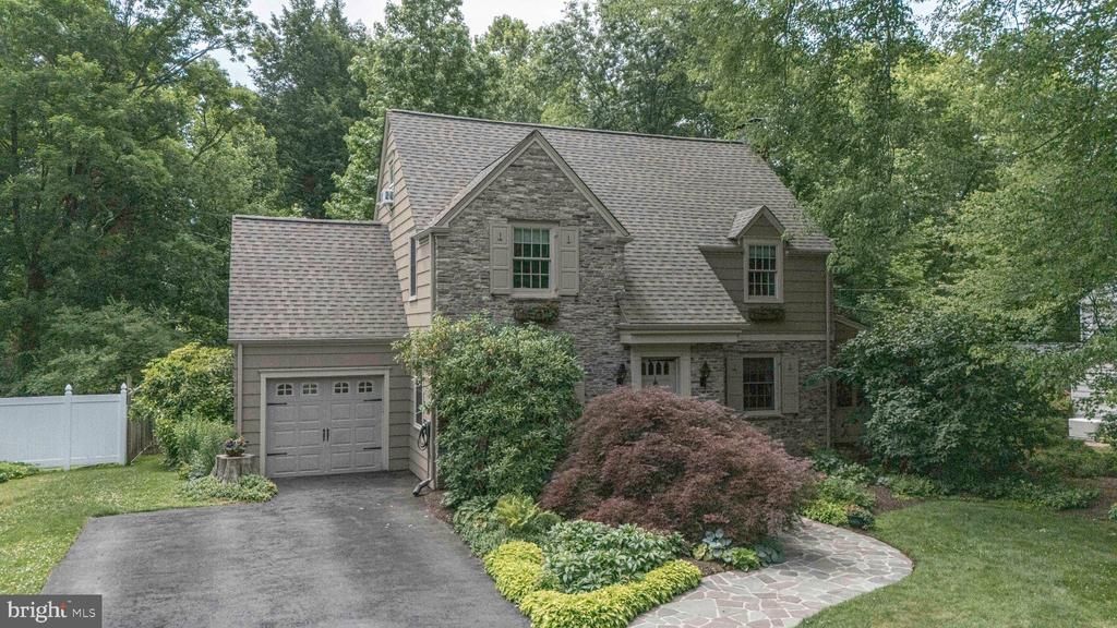 10 EFFINGHAM, YARDLEY, PA 19067