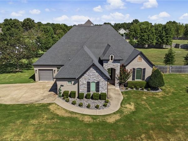 1474 Asbury Lane , Tontitown, AR 72762