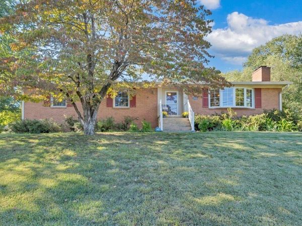 4873 Westhill DR, Roanoke, VA 24018