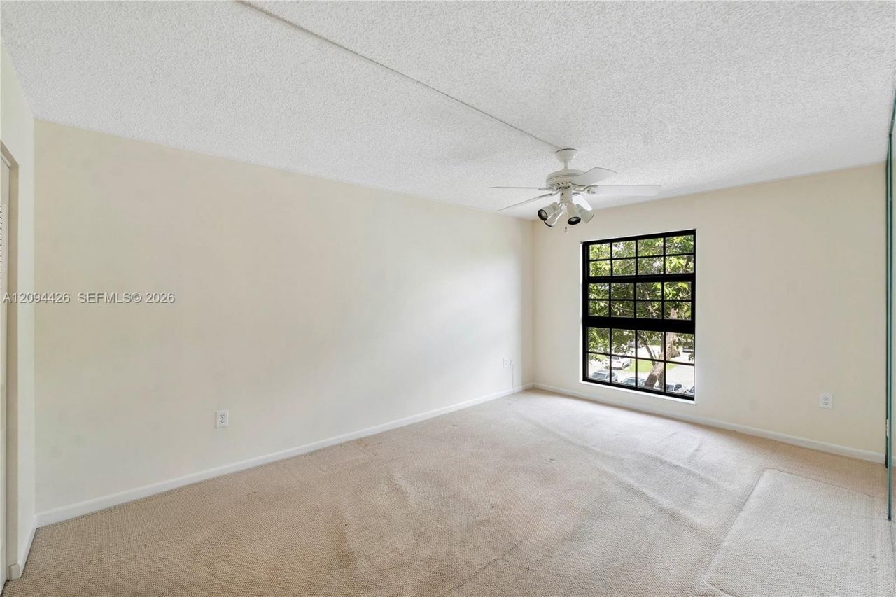 5550 NW 44th St , Unit 417B, Lauderhill, FL 33319 Photo