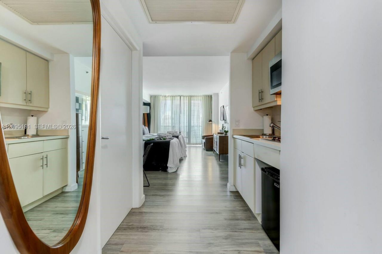 2889 Mcfarlane Rd , Unit 1607, Miami, FL 33133 Photo