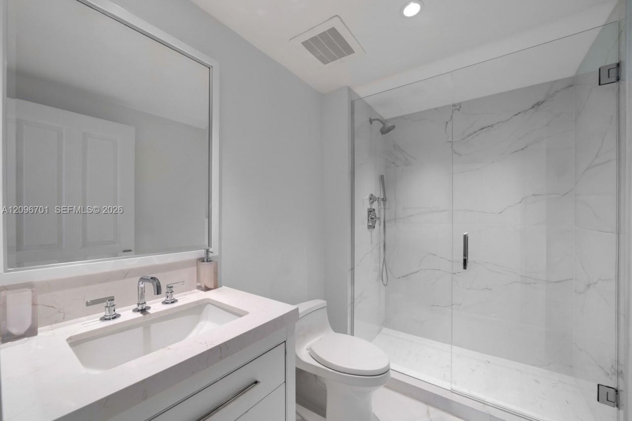 17875 Collins Ave , Unit 2301, Sunny Isles Beach, FL 33160 Photo