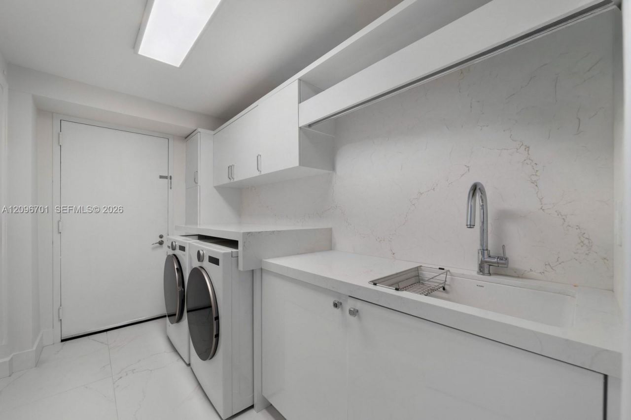 17875 Collins Ave , Unit 2301, Sunny Isles Beach, FL 33160 Photo
