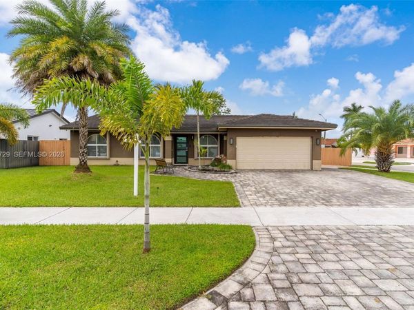 13122 SW 200th Ter , Miami, FL 33177