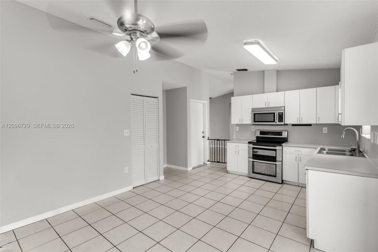 13122 SW 200th Ter , Miami, FL 33177 Photo
