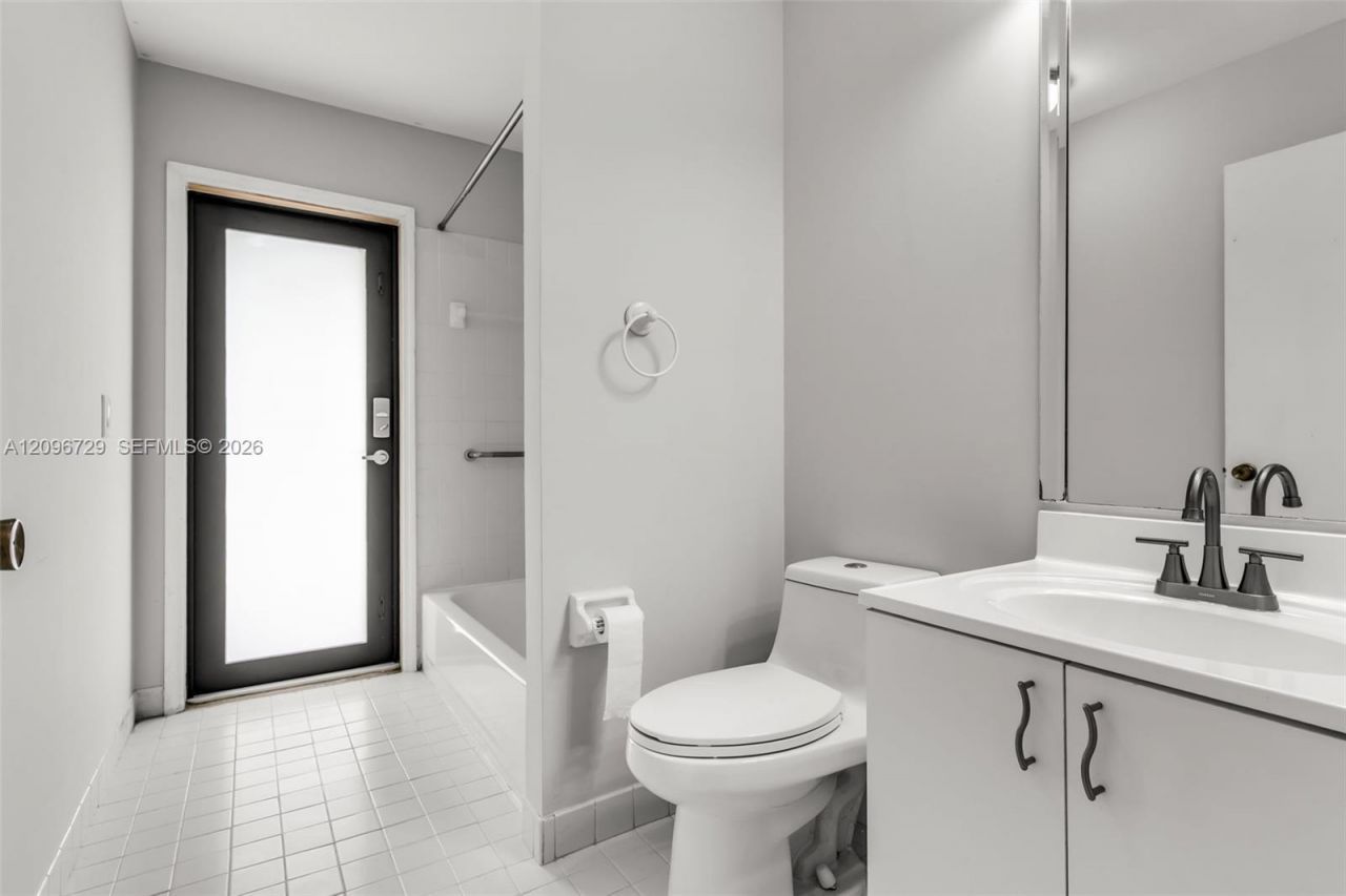 13122 SW 200th Ter , Miami, FL 33177 Photo