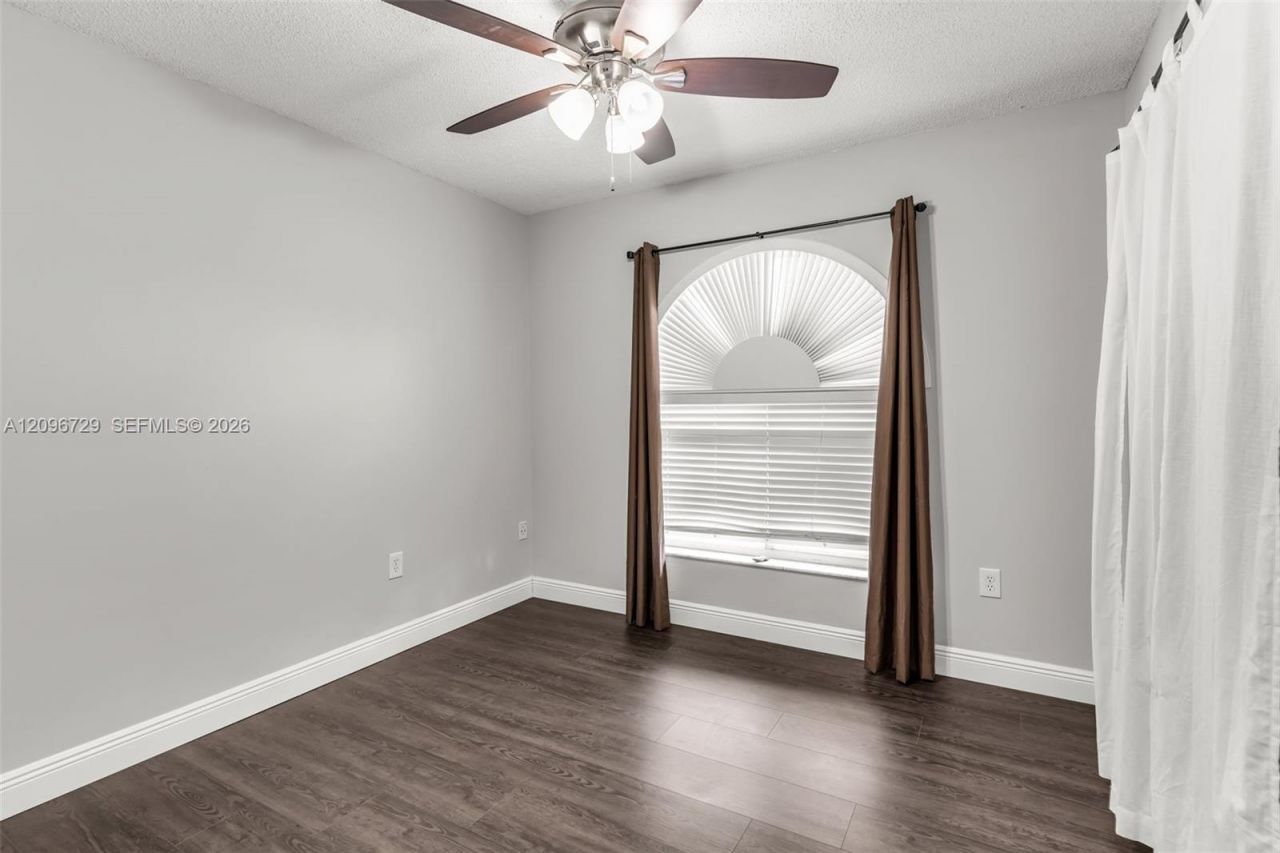 13122 SW 200th Ter , Miami, FL 33177 Photo