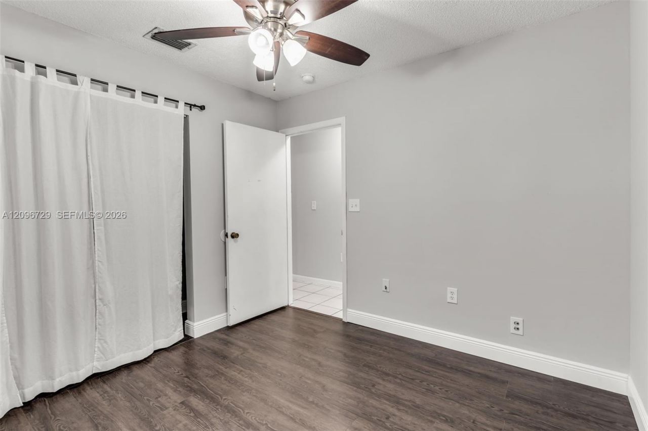 13122 SW 200th Ter , Miami, FL 33177 Photo