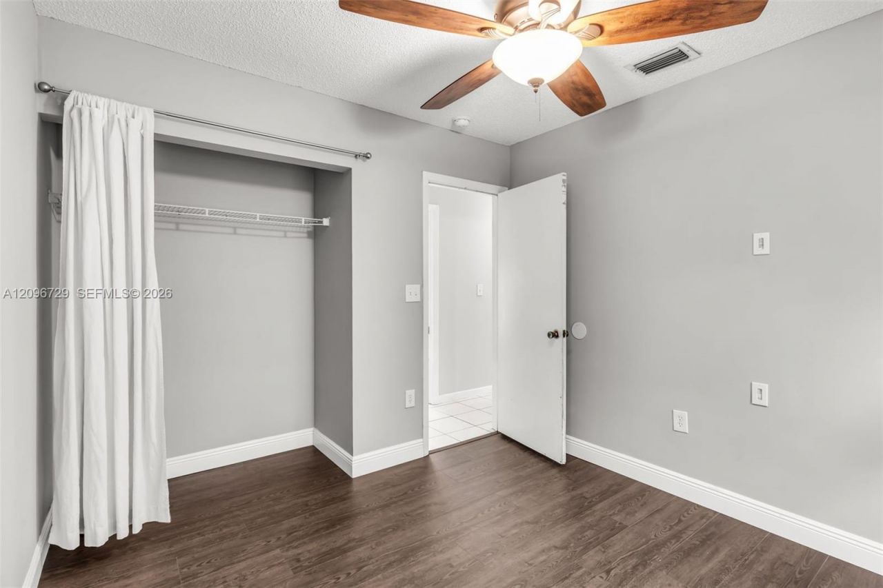 13122 SW 200th Ter , Miami, FL 33177 Photo
