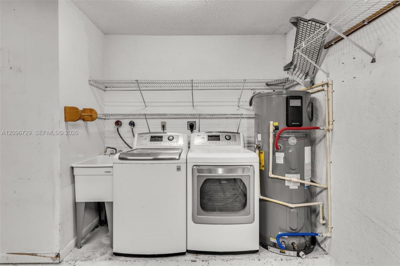 13122 SW 200th Ter , Miami, FL 33177 Photo