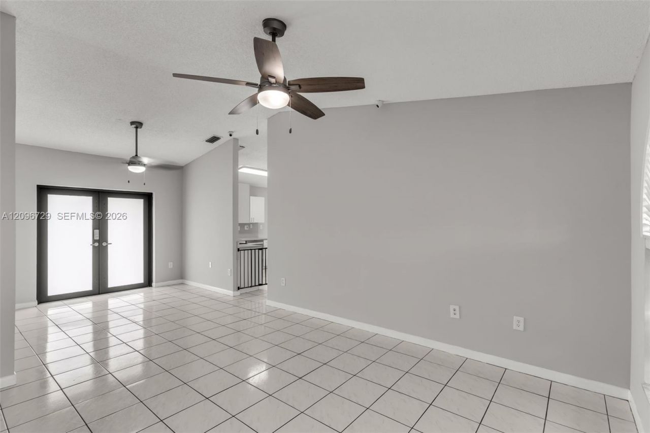 13122 SW 200th Ter , Miami, FL 33177 Photo