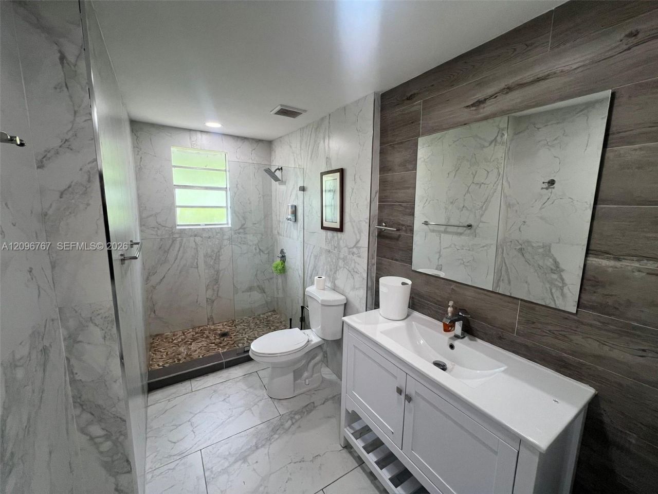 550 NW 30th St , Miami, FL 33127 Photo