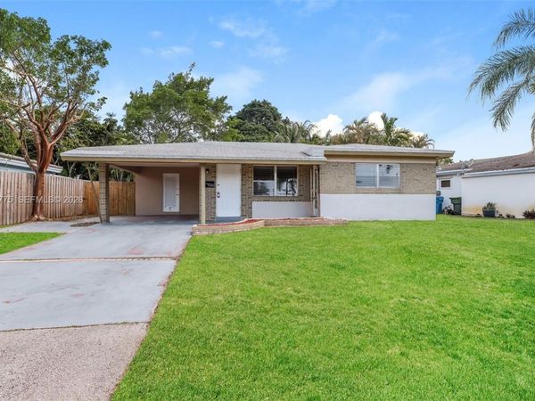 4810 NE 8th Ave , Oakland Park, FL 33334