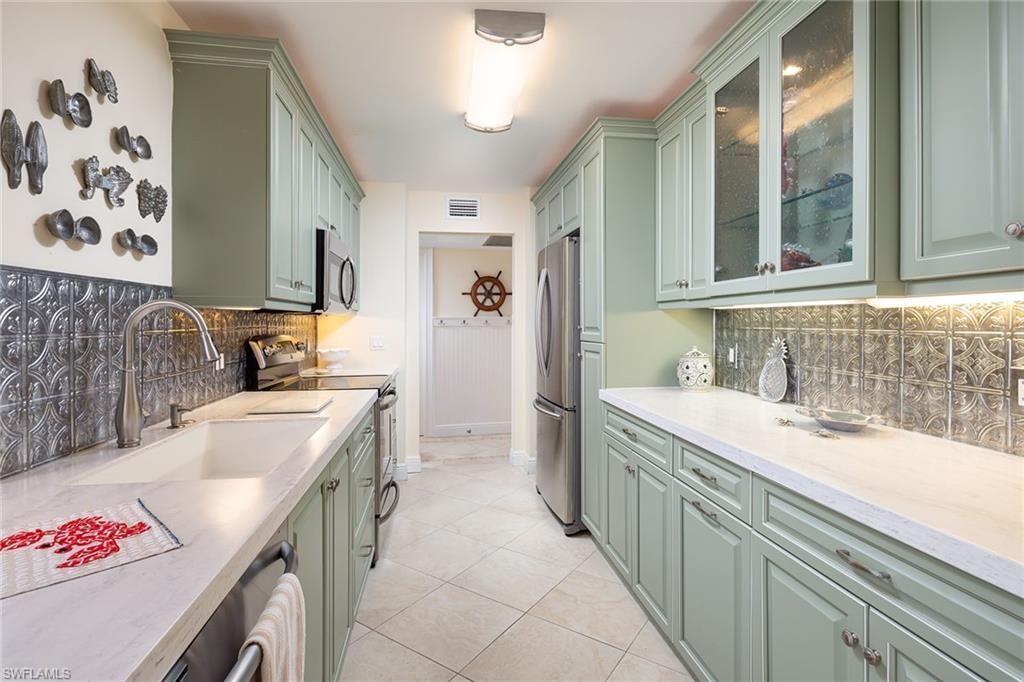 4005 Gulf Shore Blvd N, Unit 100, Naples, FL 34103 Photo