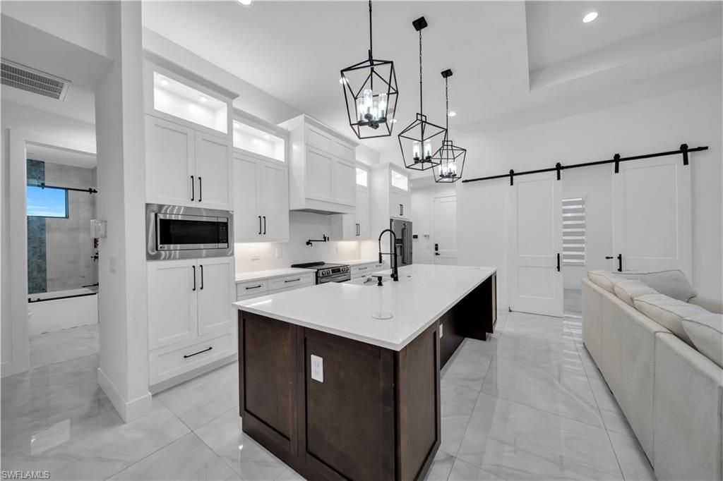 1607 NE 23rd St, Cape Coral, FL 33909 Photo