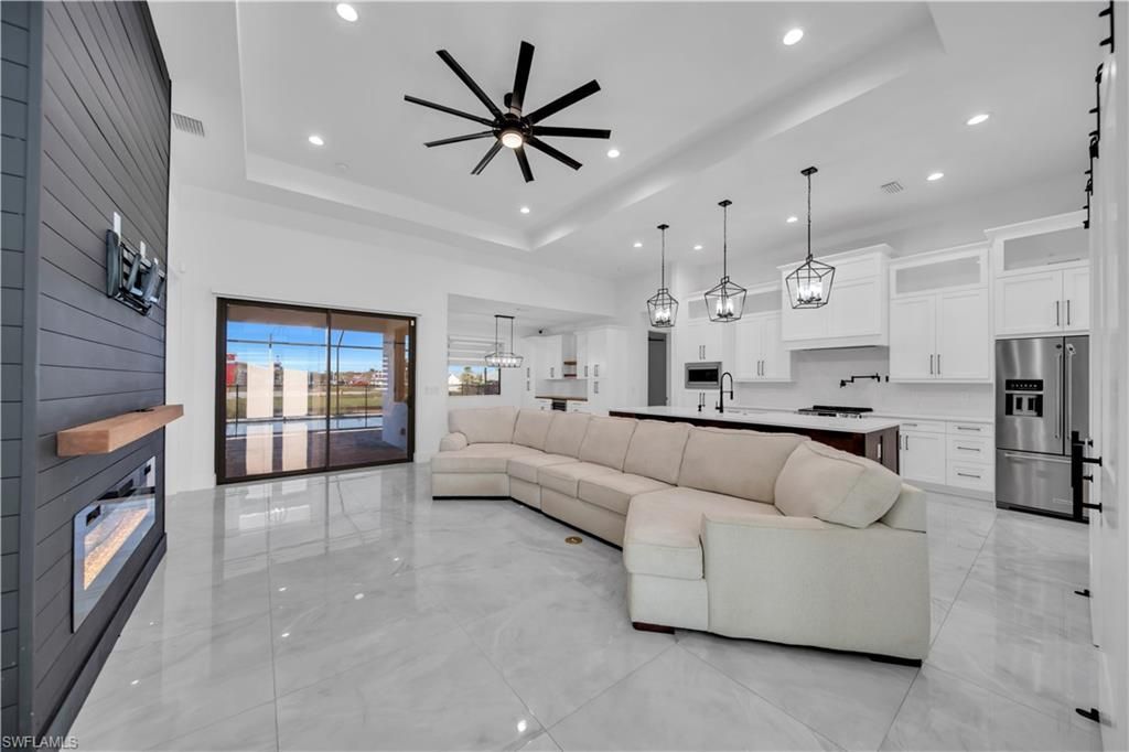 1607 NE 23rd St, Cape Coral, FL 33909 Photo
