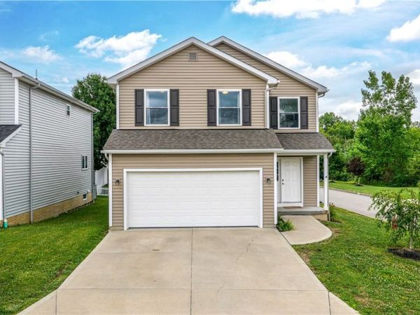 1010 Ashwood Lane , Streetsboro, OH 44241