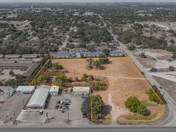 1303 W South Loop , Stephenville, TX 76401