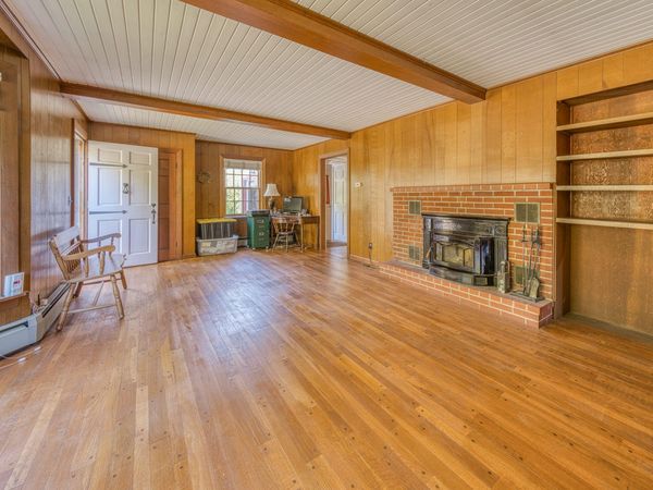 29 Pond Street , Bucksport, ME 04416