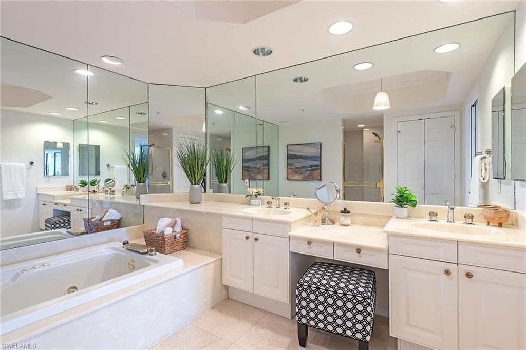 8990 Bay Colony Dr, Unit 1002, Naples, FL 34108 Photo