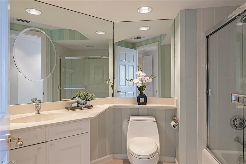 8990 Bay Colony Dr, Unit 1002, Naples, FL 34108 Photo