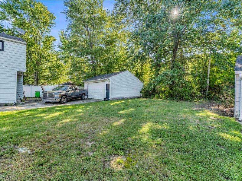 28000 Coolidge Drive, Euclid, OH 44132 Photo 28