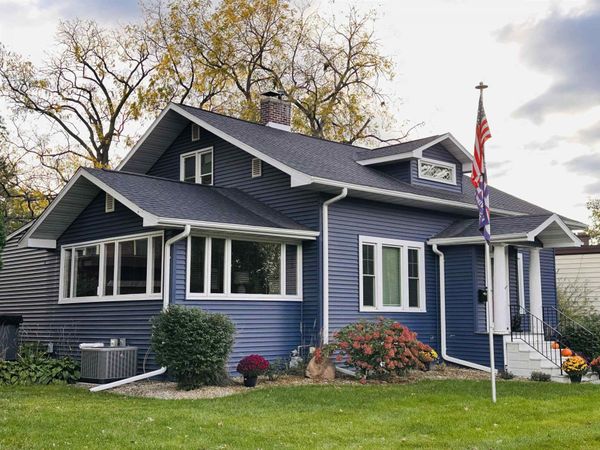 101 Elston Avenue, Waterloo, IA 50701