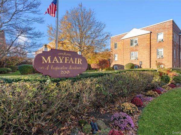 200 N Village Avenue , Unit 100, Rockville Centre, NY 11570