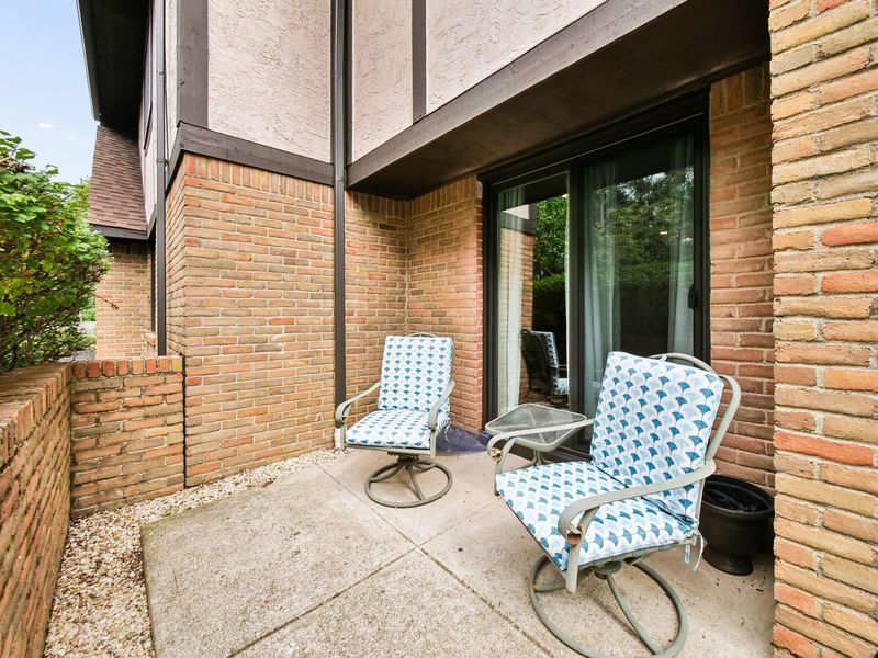 5353 Tartan Lane, Unit 18, Columbus, OH 43235 Photo 3