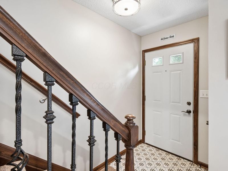 5353 Tartan Lane, Unit 18, Columbus, OH 43235 Photo 4