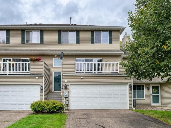 336 Gironde Court, Woodbury, MN 55125