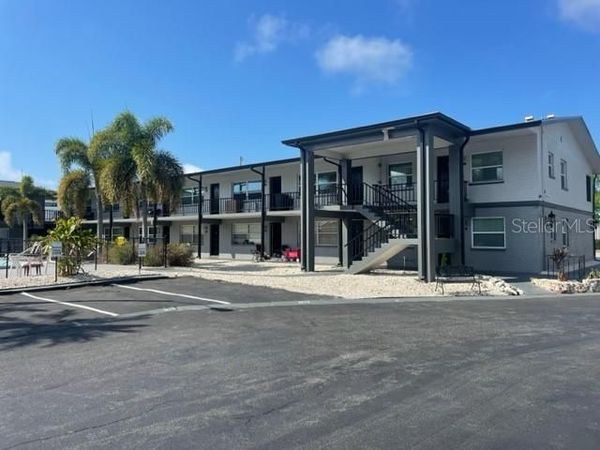 675 INDIAN ROCKS ROAD N, Unit 202A, BELLEAIR BLUFFS, FL 33770